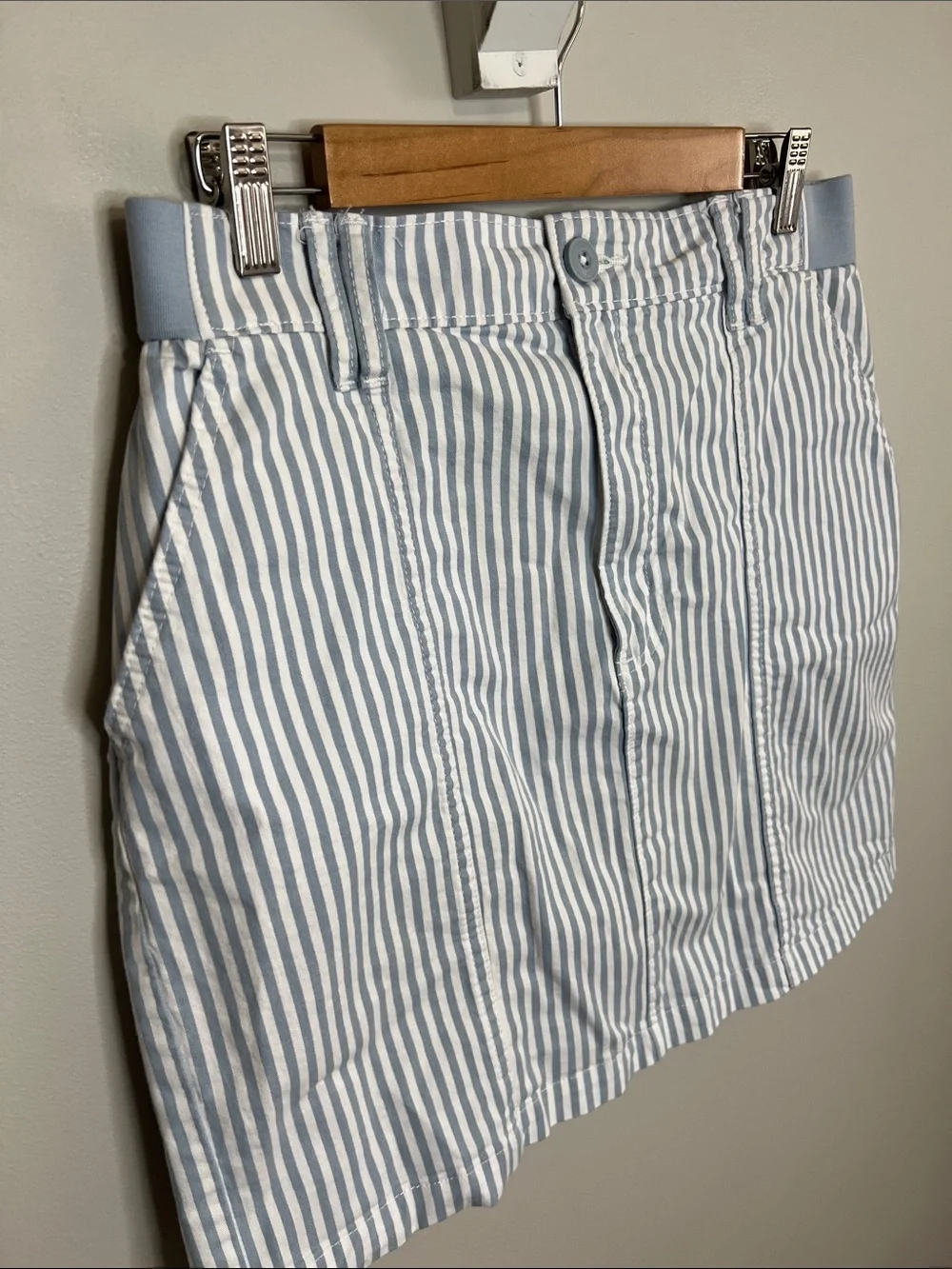Lee Striped Mini Skirt in Light Blue and White, Women’s Size 12